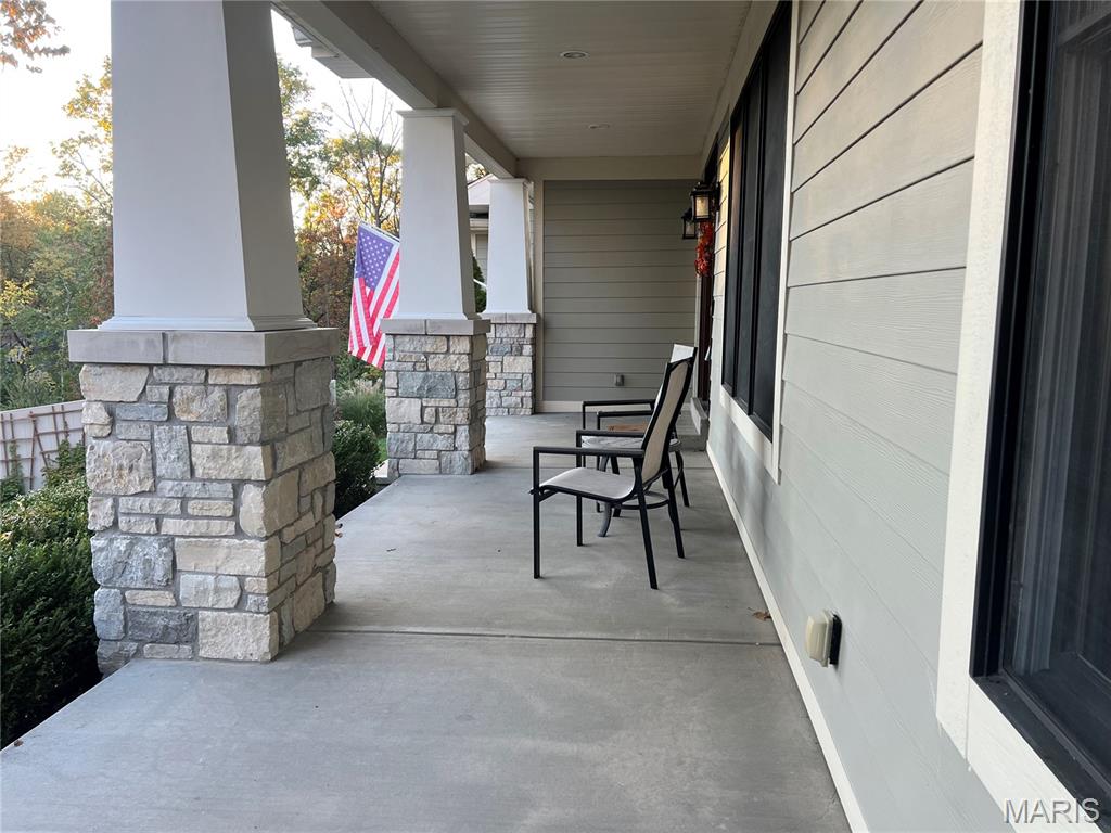 Kirkwood, Missouri 63122, United States, 5 Bedrooms Bedrooms, ,6 BathroomsBathrooms,Residential,Active,215735