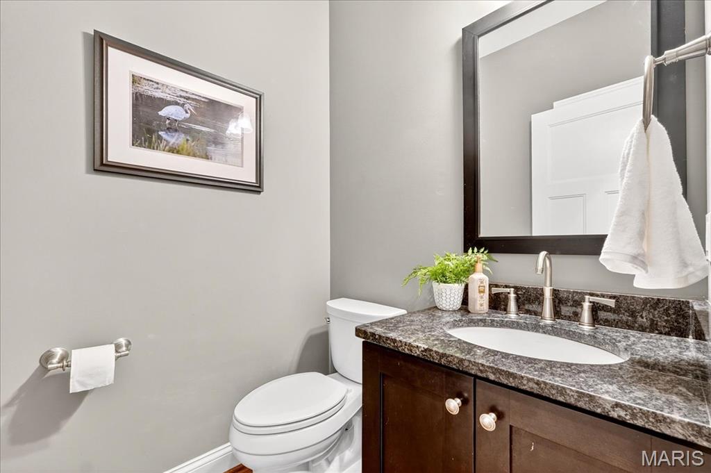 Kirkwood, Missouri 63122, United States, 5 Bedrooms Bedrooms, ,6 BathroomsBathrooms,Residential,Active,215735