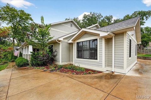 Tiny photo for 699 W Washington Avenue, Kirkwood, MO 63122 (MLS # 25064879)