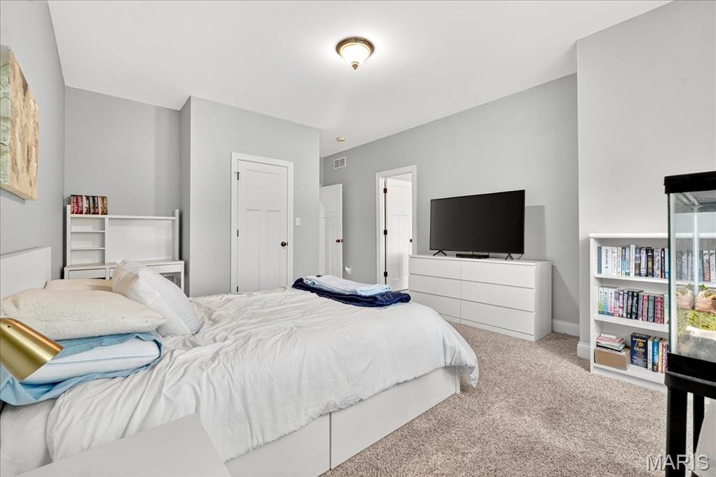 Kirkwood, Missouri 63122, United States, 5 Bedrooms Bedrooms, ,6 BathroomsBathrooms,Residential,Active,215735