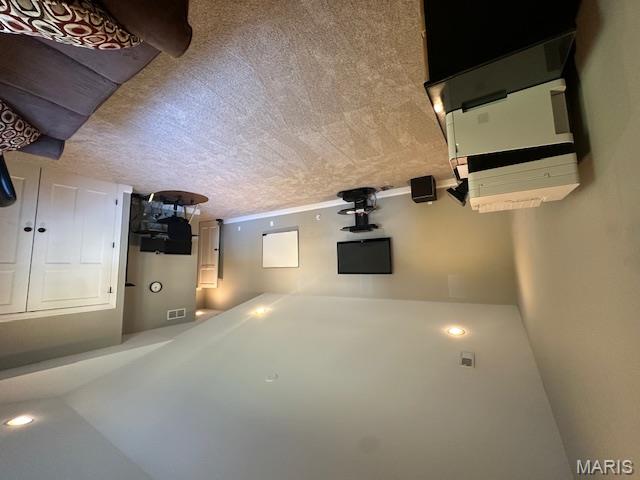 Kirkwood, Missouri 63122, United States, 5 Bedrooms Bedrooms, ,6 BathroomsBathrooms,Residential,Active,215735