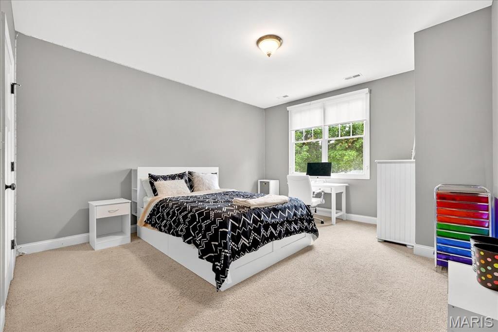 Kirkwood, Missouri 63122, United States, 5 Bedrooms Bedrooms, ,6 BathroomsBathrooms,Residential,Active,215735