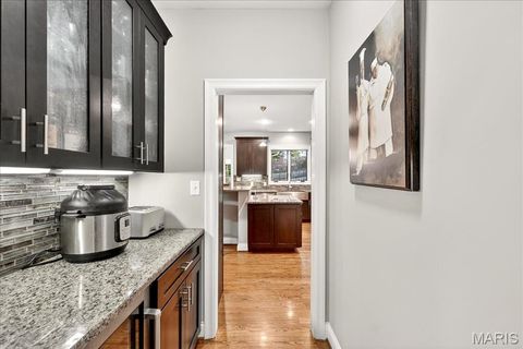 Tiny photo for 699 W Washington Avenue, Kirkwood, MO 63122 (MLS # 25064879)