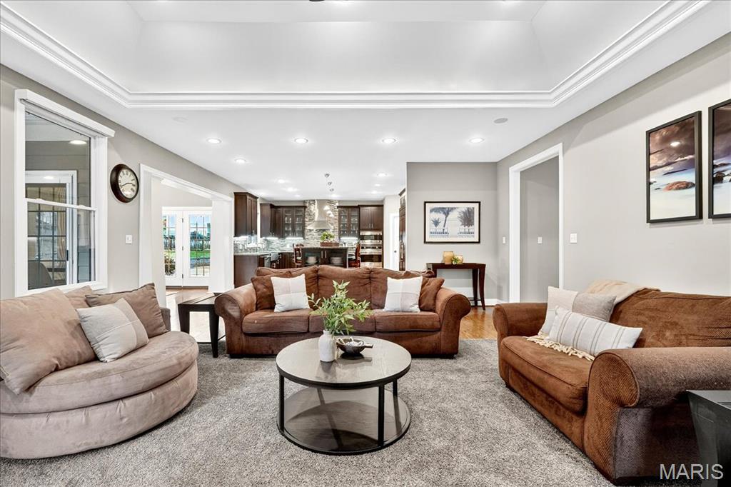 Kirkwood, Missouri 63122, United States, 5 Bedrooms Bedrooms, ,6 BathroomsBathrooms,Residential,Active,215735