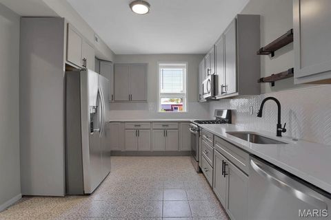 Tiny photo for 3543 Wyoming Street #upper, St Louis, MO 63118 (MLS # 25070679)