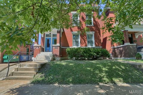 Photo of 3543 Wyoming Street #upper, St Louis, MO 63118 (MLS # 25070679)