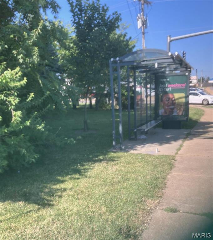 10458 BIG BEND Boulevard