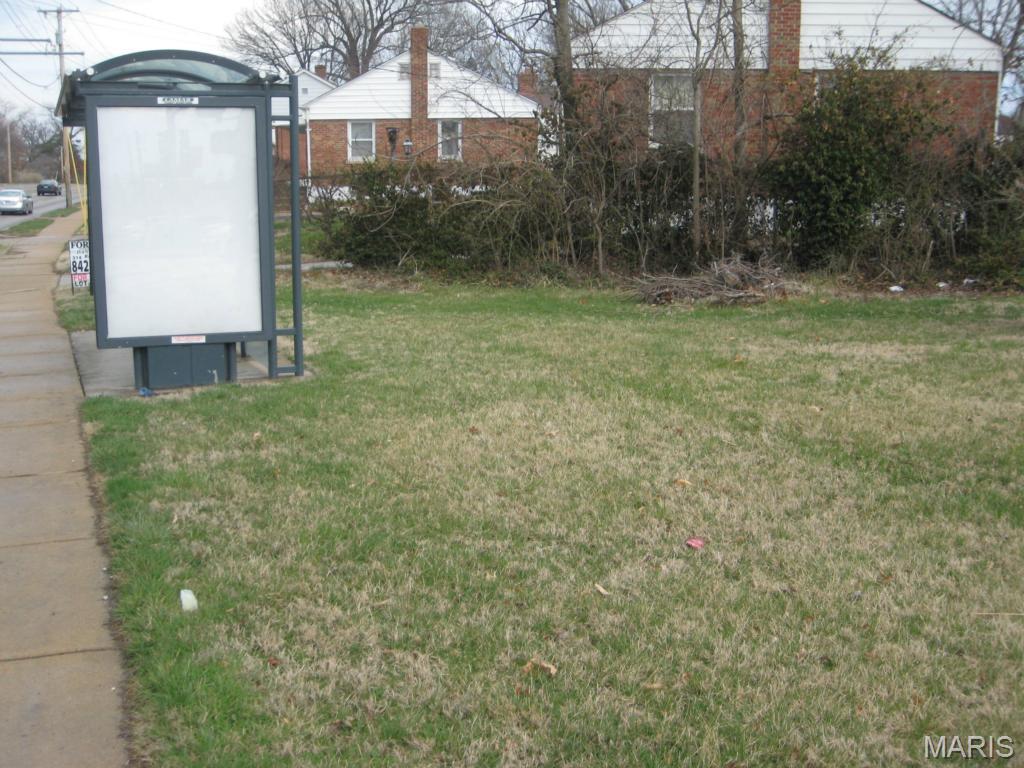 10458 BIG BEND Boulevard