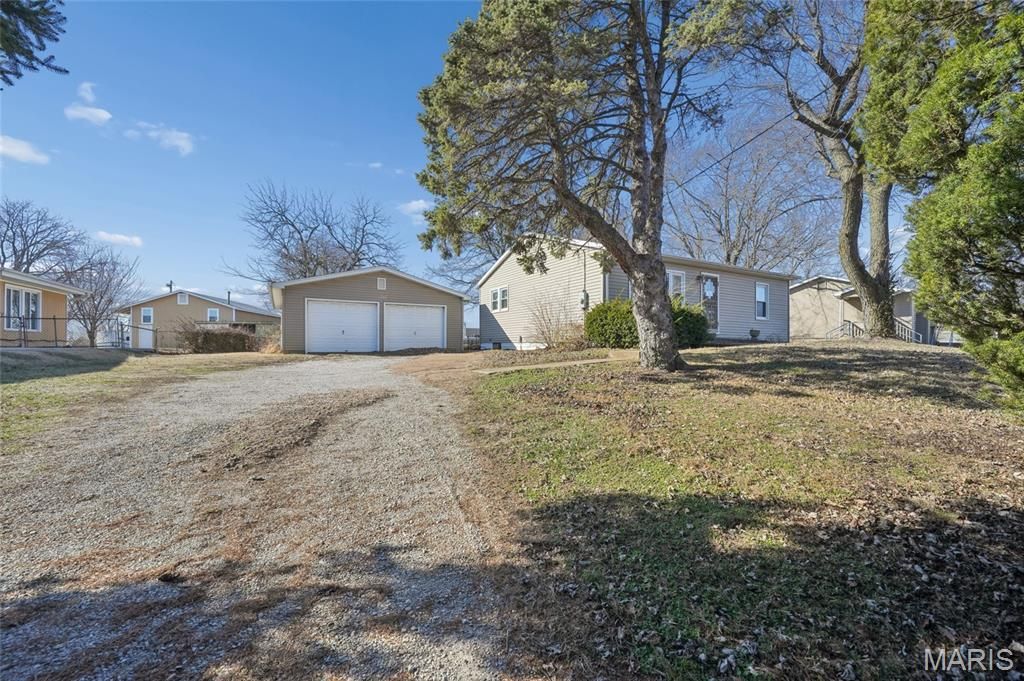 Photo of 11358 Dorsett Road, Maryland Heights, MO 63043 (MLS # 26004276)