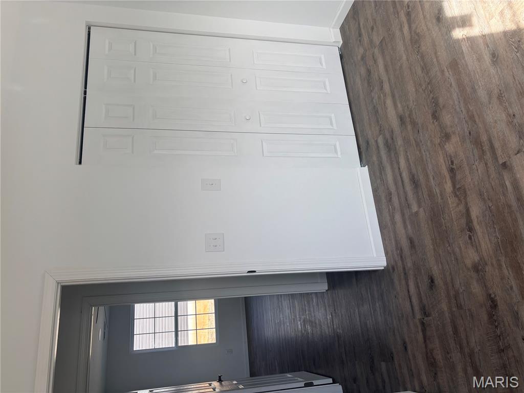 Colliers & Villars Add - Residential