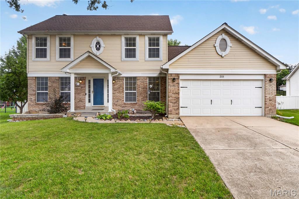Photo 1 of 35 — 215 Waterford Crossing Drive, Dardenne Prairie, MO 63368