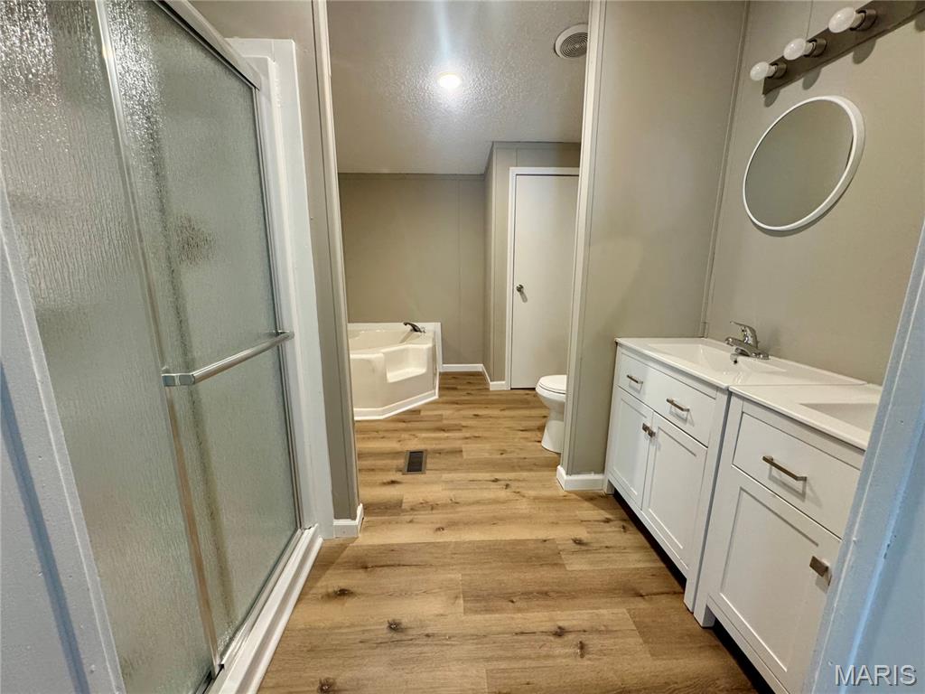 Shelter Mobile Manor - Residential