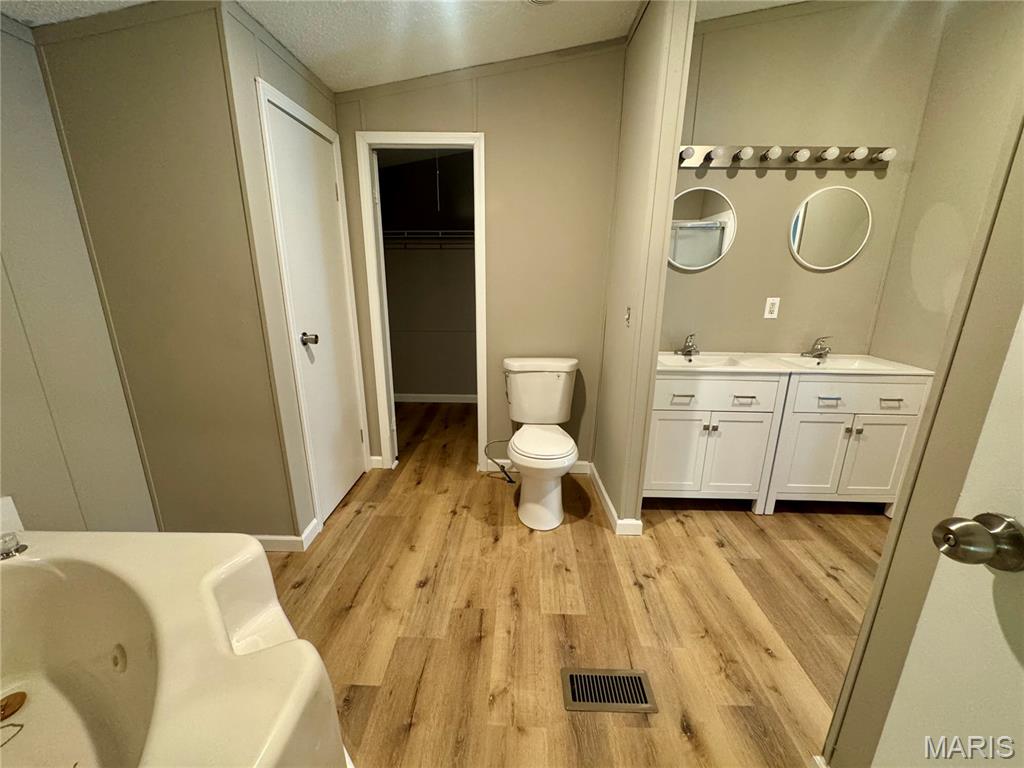 Shelter Mobile Manor - Residential