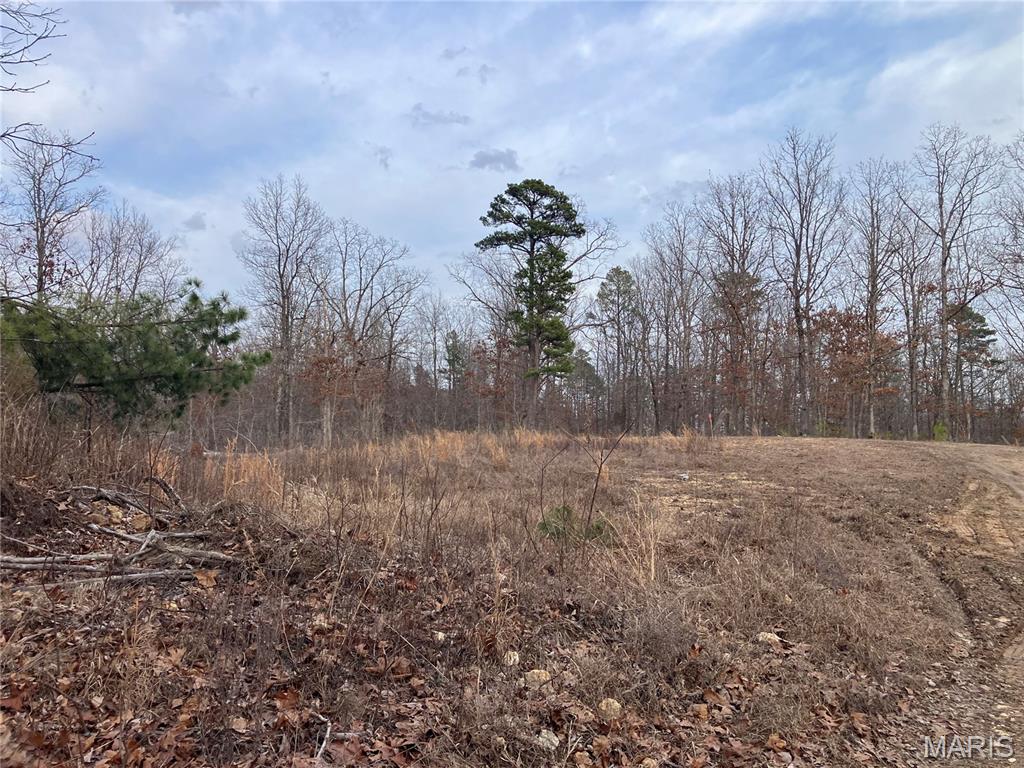 Cherokee Pass - Land