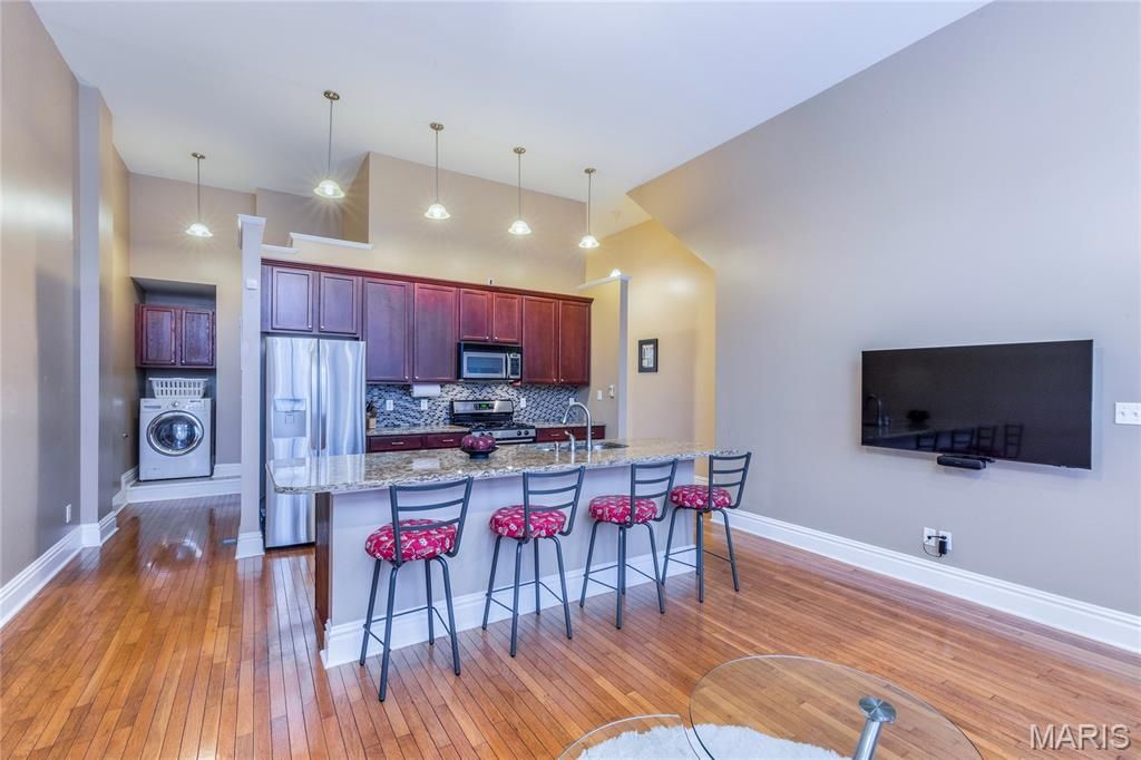 Photo of 1926 Geyer Avenue #A, St Louis, MO 63104 (MLS # 25072780)