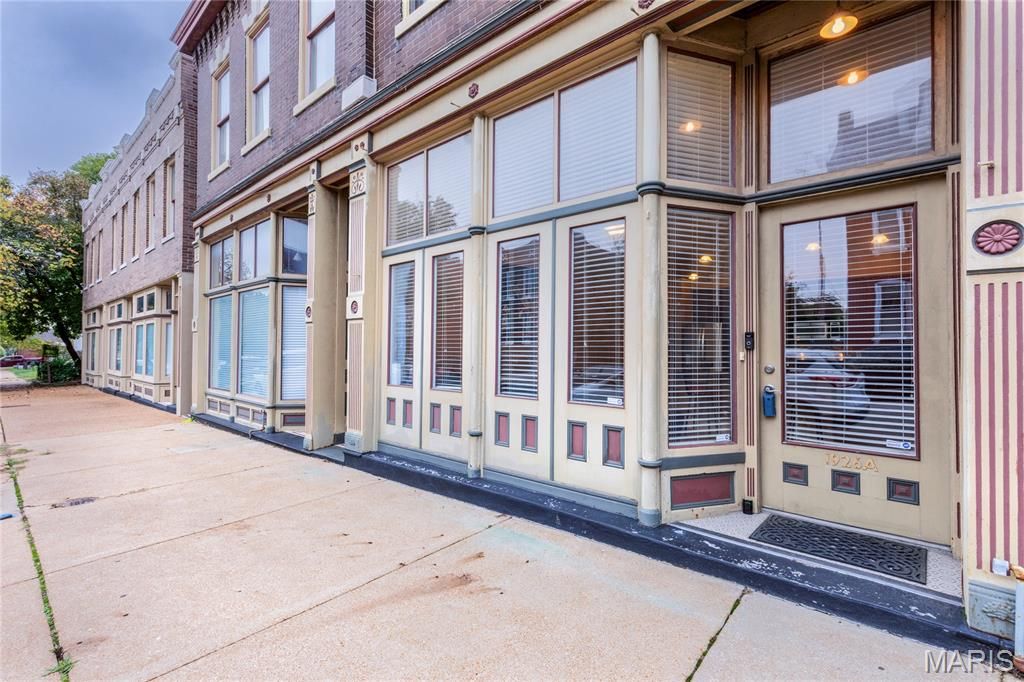 Photo of 1926 Geyer Avenue #A, St Louis, MO 63104 (MLS # 25072780)