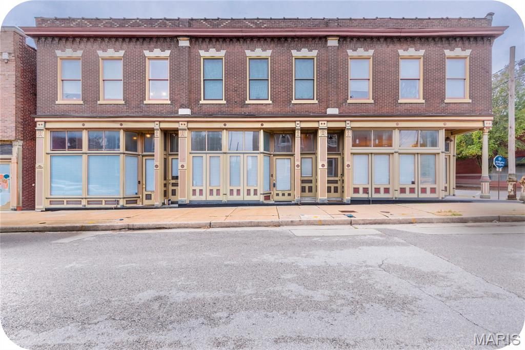 Photo of 1926 Geyer Avenue #A, St Louis, MO 63104 (MLS # 25072780)