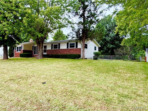 Tiny photo for 76 Ruth Drive, St Charles, MO 63301 (MLS # 26061177)