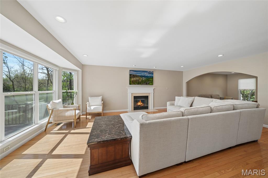 Sandistan Manor - Residential