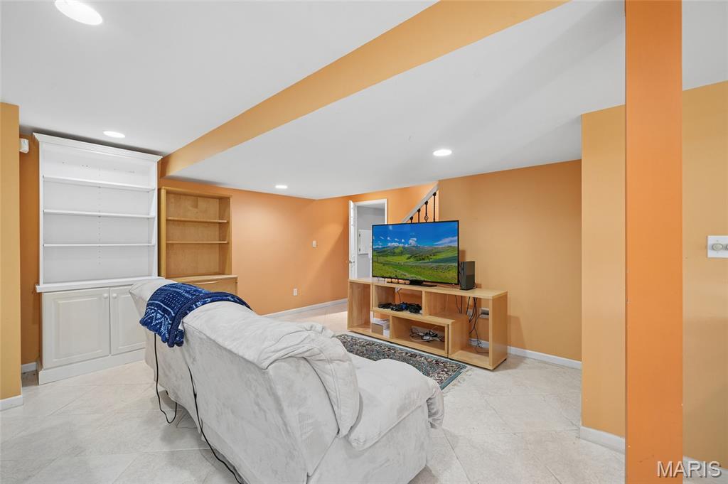 Sandistan Manor - Residential