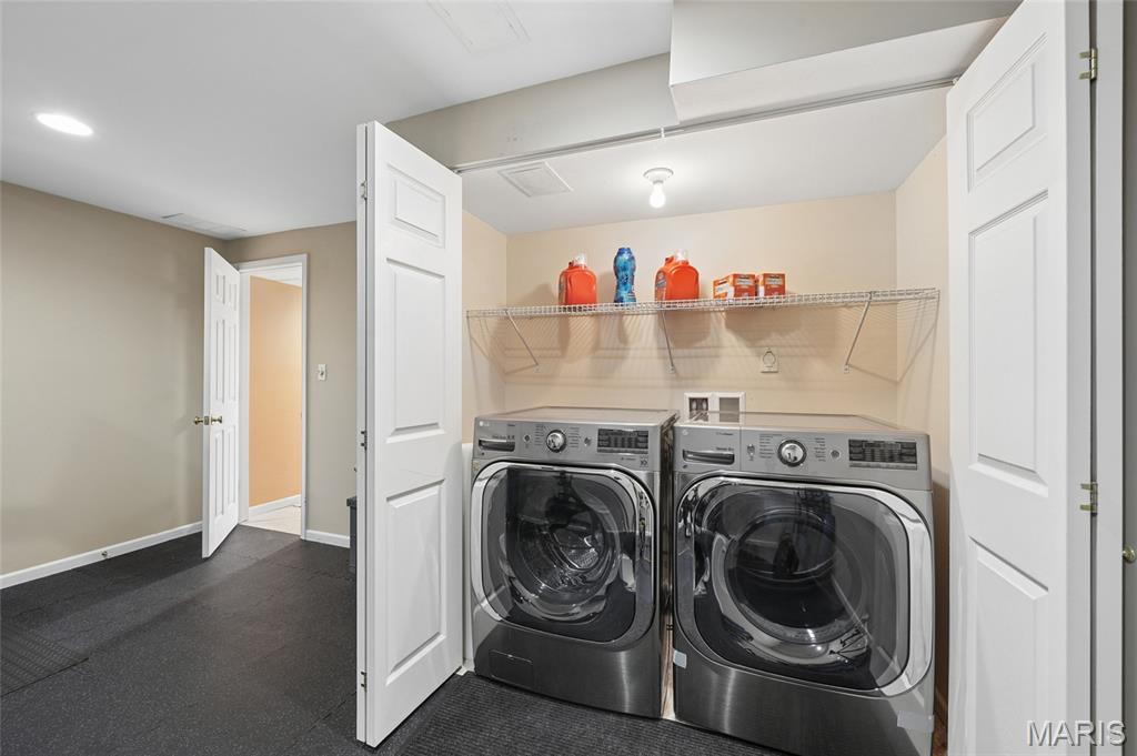 Sandistan Manor - Residential