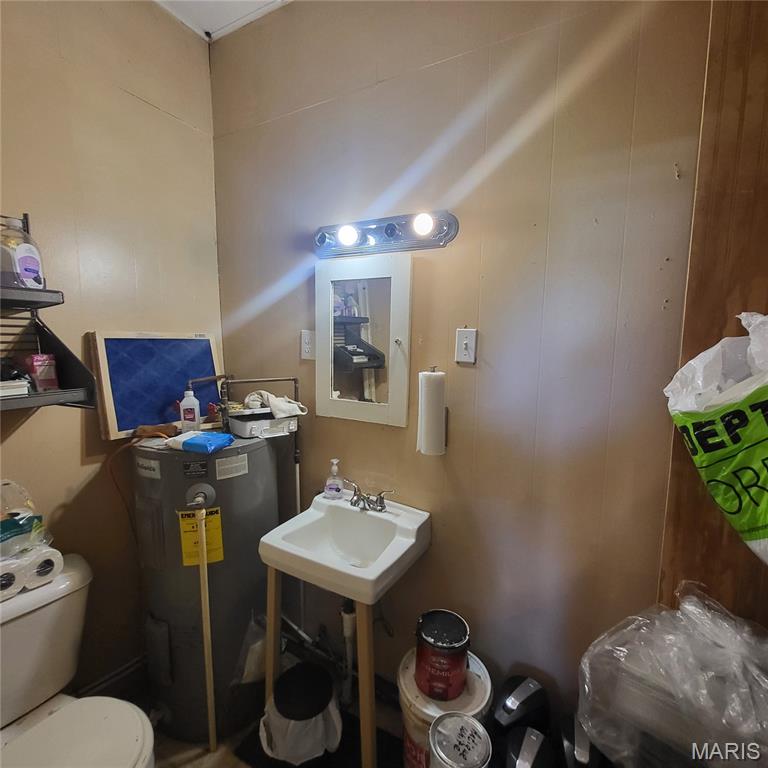 Town/Ellington - Commercial Sale