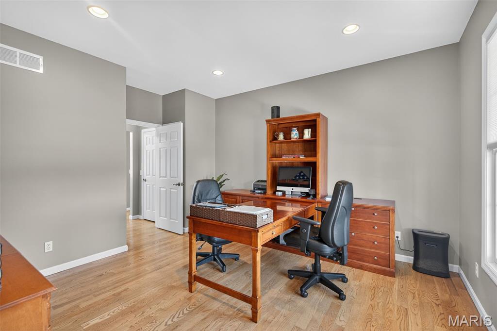 Troy, Missouri 63379, United States, 4 Bedrooms Bedrooms, ,6 BathroomsBathrooms,Residential,Active,195388