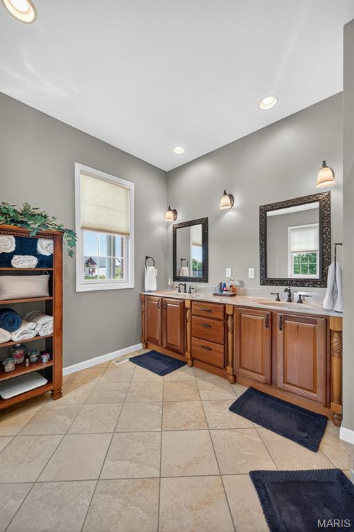 Troy, Missouri 63379, United States, 4 Bedrooms Bedrooms, ,6 BathroomsBathrooms,Residential,Active,195388