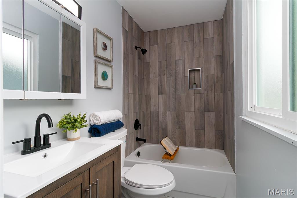 Hathaway Manor 7 - Residential