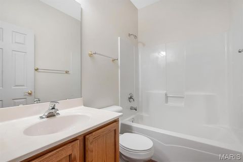 Tiny photo for 2229 Hawks Landing Drive #C, Lake Saint Louis, MO 63367 (MLS # 26026385)