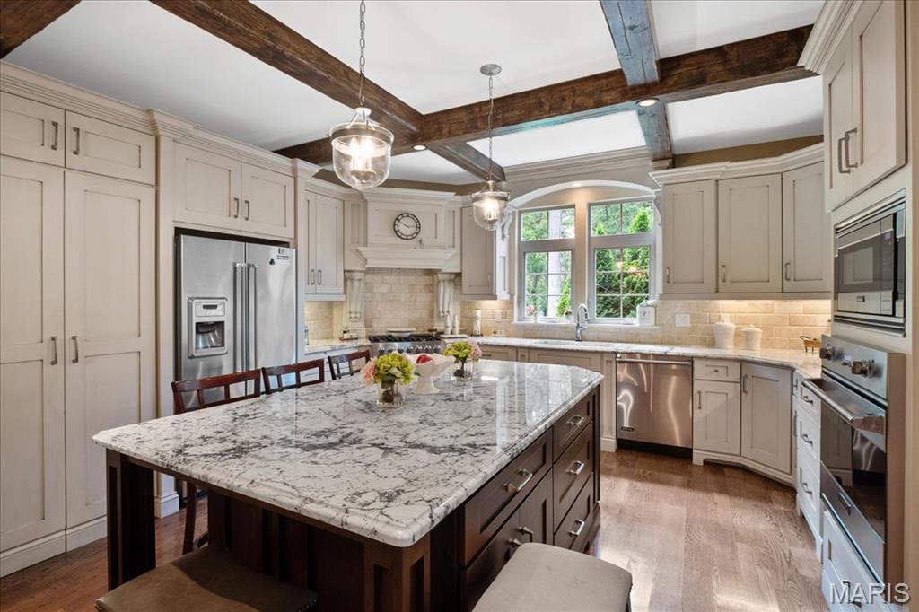 Pinetree Lt 12 Re 7417 1439 - Residential