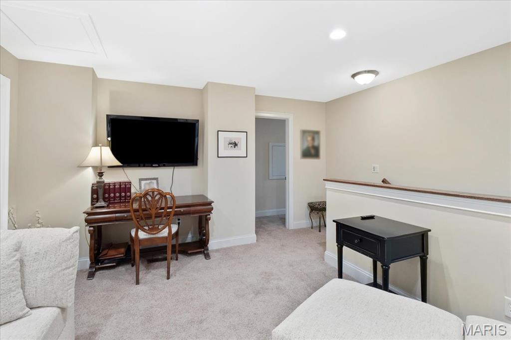 Pinetree Lt 12 Re 7417 1439 - Residential