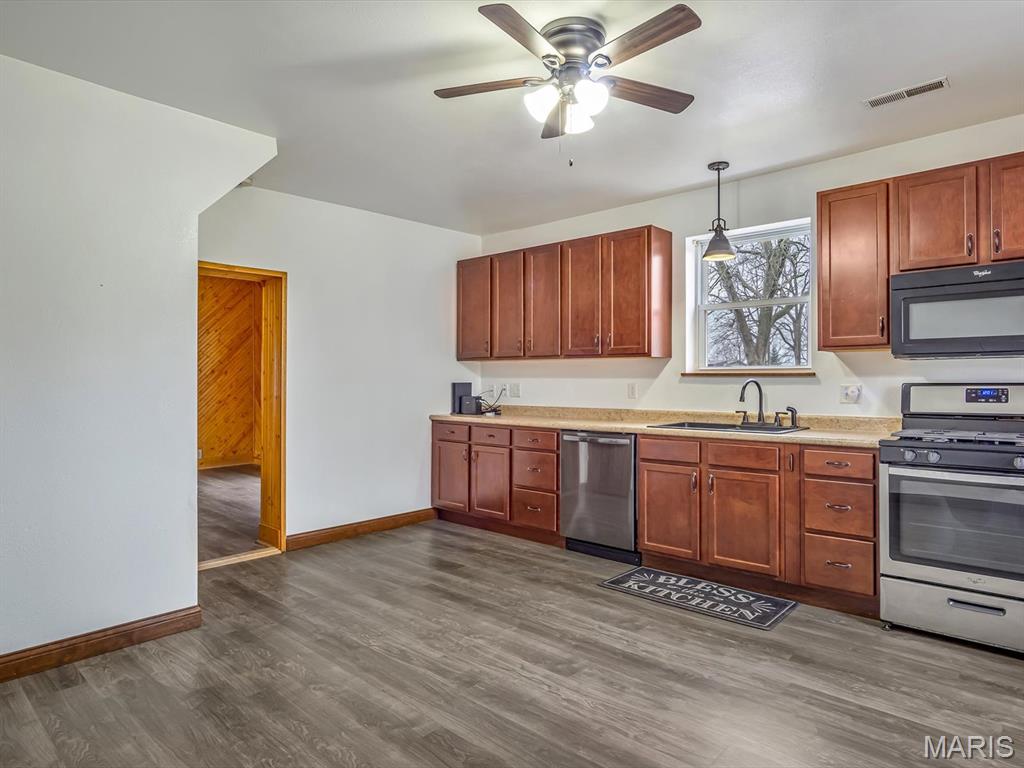 92 S Centennial Road