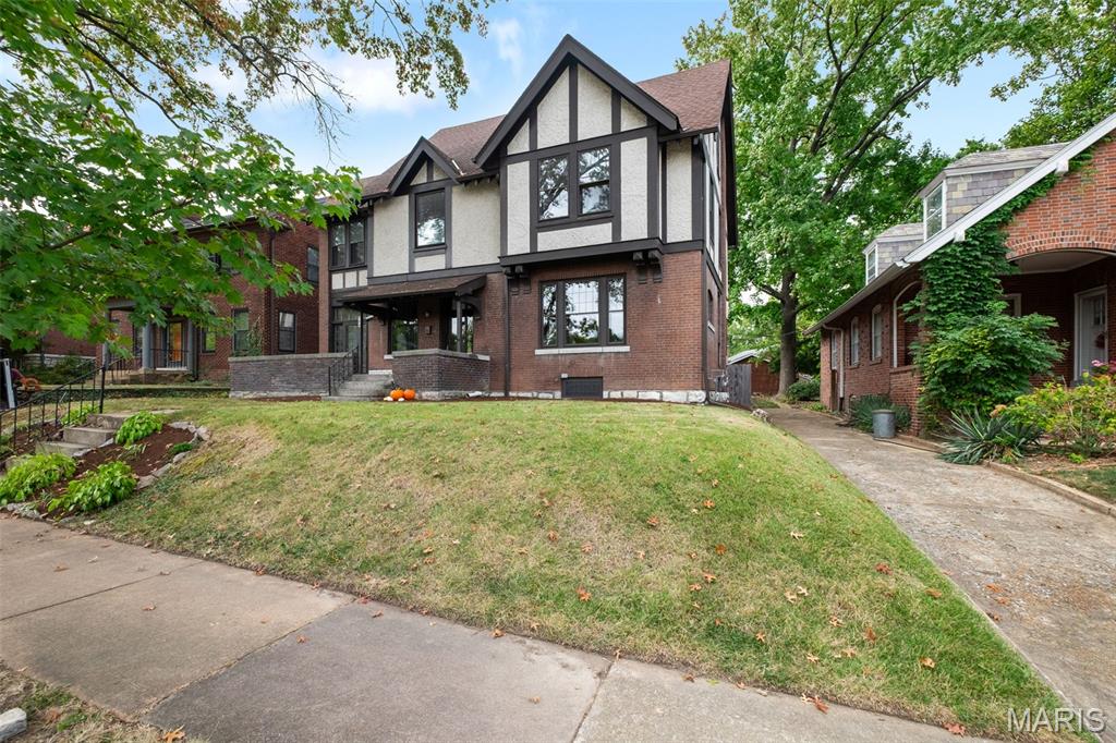 739 Radcliffe Avenue