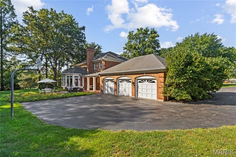 Tiny photo for 48 Muirfield Lane, Town and Country, MO 63141 (MLS # 26044320)