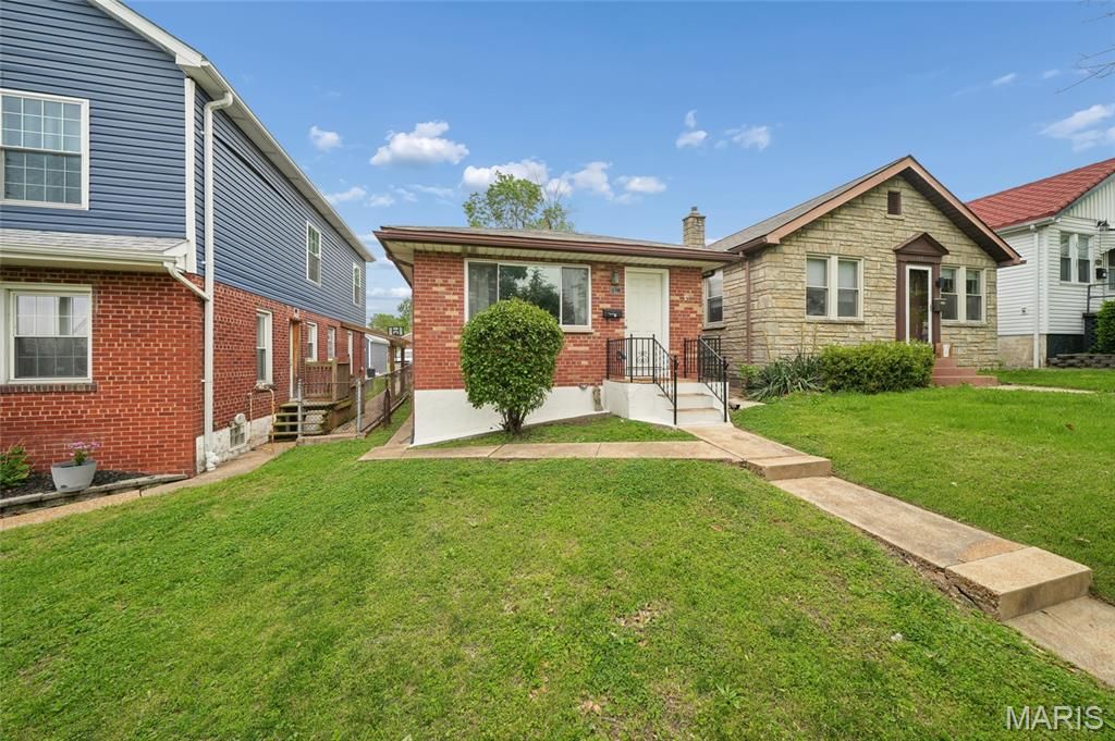 Photo of 1523 Graham, St Louis, MO 63139 (MLS # 26026274)