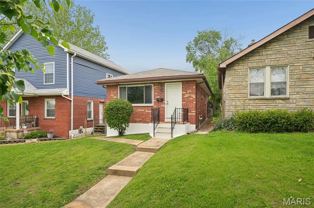 Photo of 1523 Graham, St Louis, MO 63139 (MLS # 26026274)