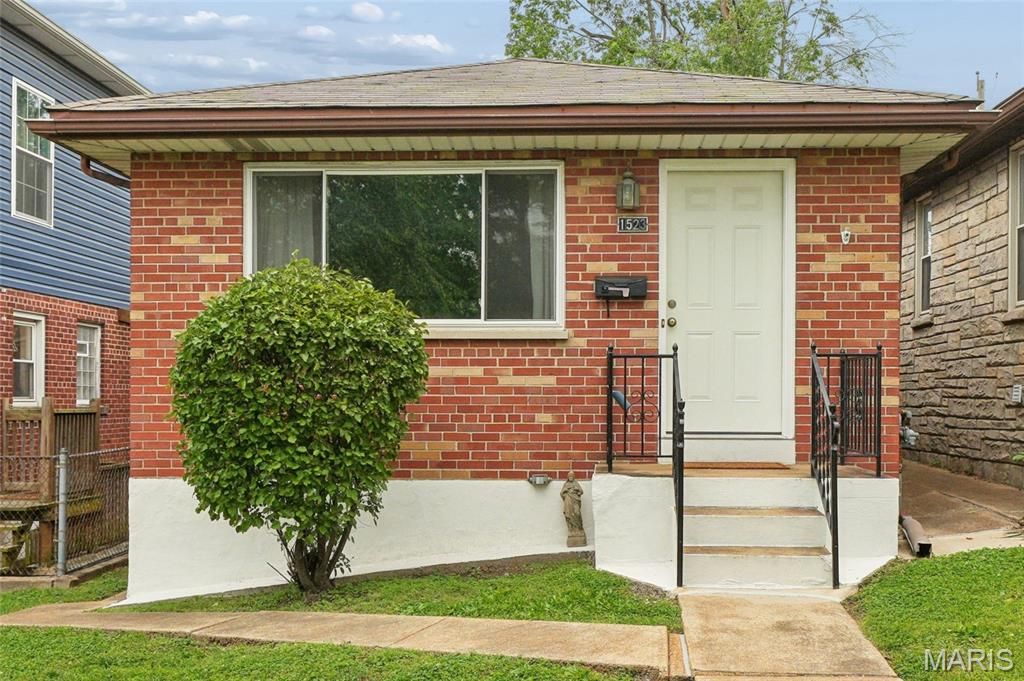 Photo of 1523 Graham, St Louis, MO 63139 (MLS # 26026274)