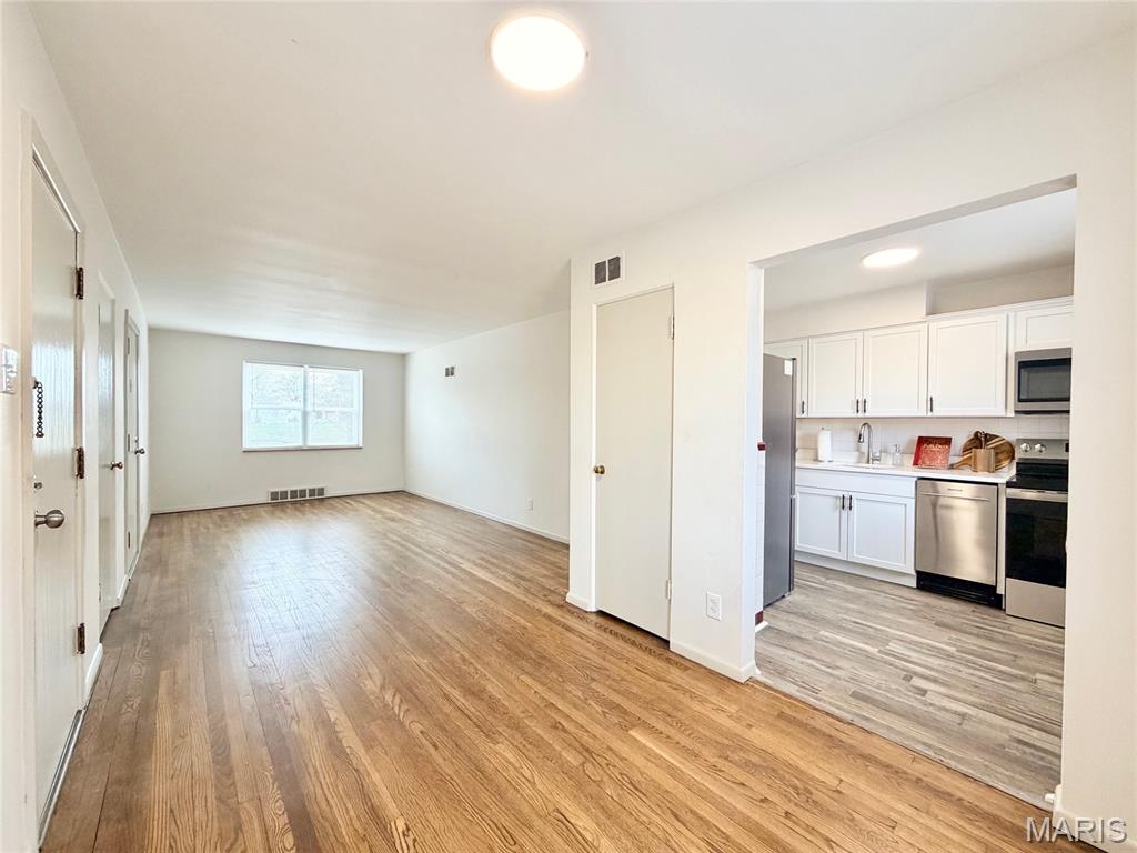 St Louis Hills Add 04 - Residential Lease