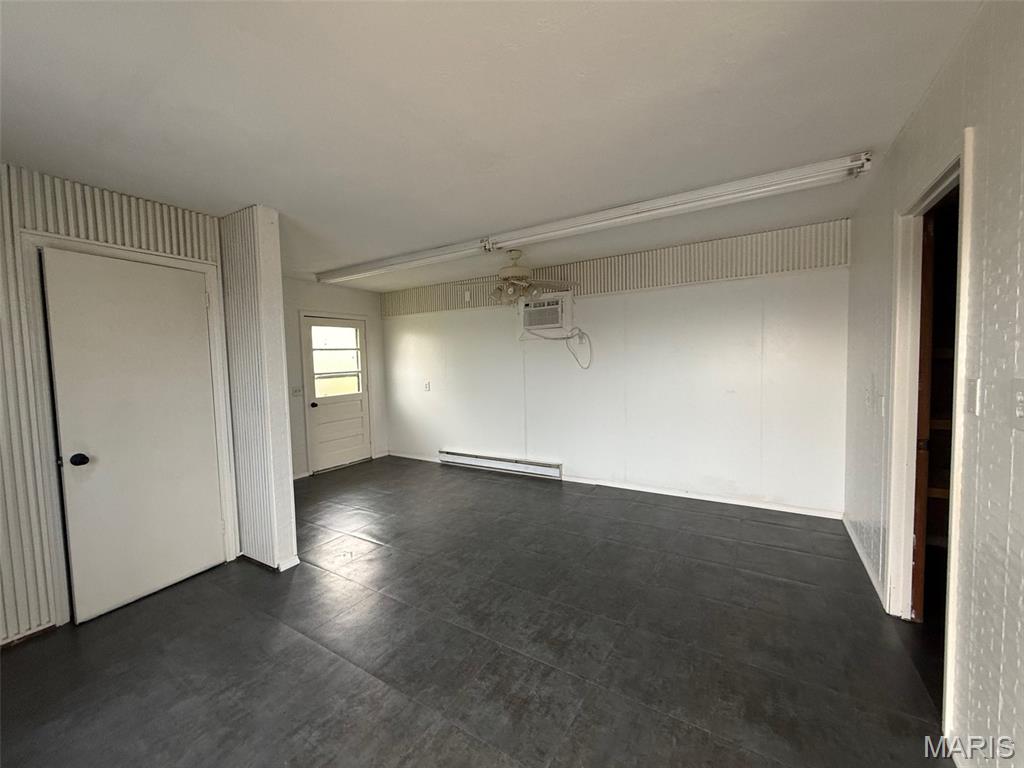 NA - Commercial Sale