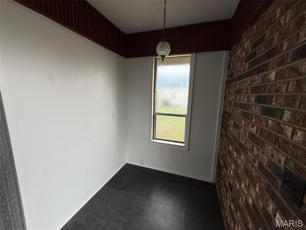 NA - Commercial Sale