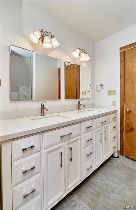 Tiny photo for 66 Lake Lawrence Lane, Troy, MO 63379 (MLS # 26014137)