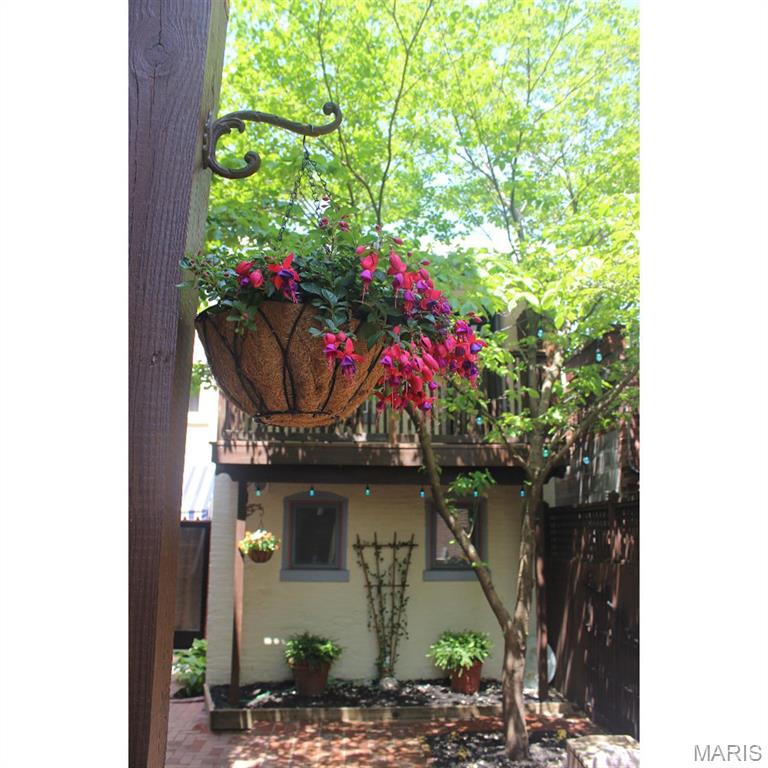 S D Barlows - Residential Income