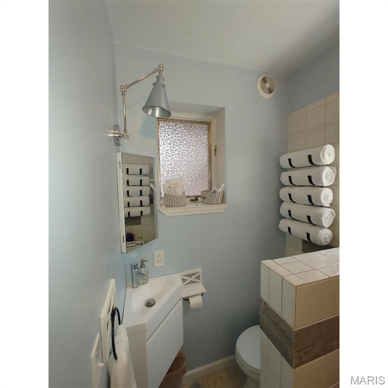 S D Barlows - Residential Income