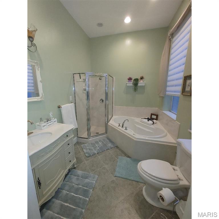 S D Barlows - Residential Income