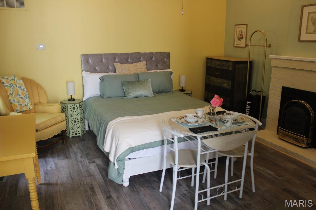 S D Barlows - Residential Income