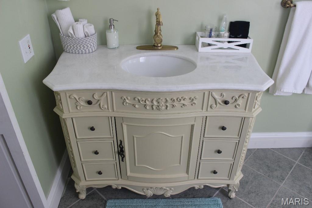 S D Barlows - Residential Income