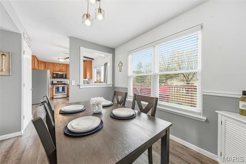 Tiny photo for 8 Westglen Court, St Peters, MO 63376 (MLS # 26018336)