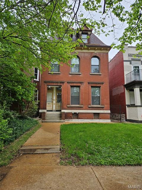 Tiny photo for 2035 Allen Avenue #2, St Louis, MO 63104 (MLS # 26003638)