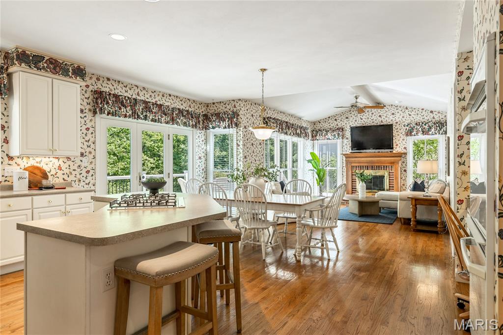 Manderleigh Of Town & Country - Residential